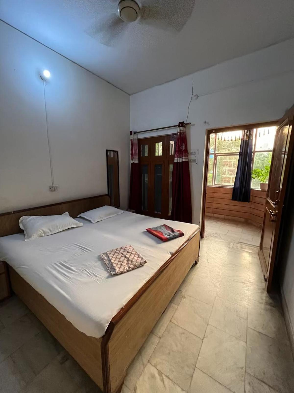 Madhuban Homestay, Natraj Chowk Homestay *